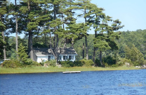 Damariscotta Cottage | Whispering Pines Cottage - Surrounded by Pemaquid Lake with beautiful views