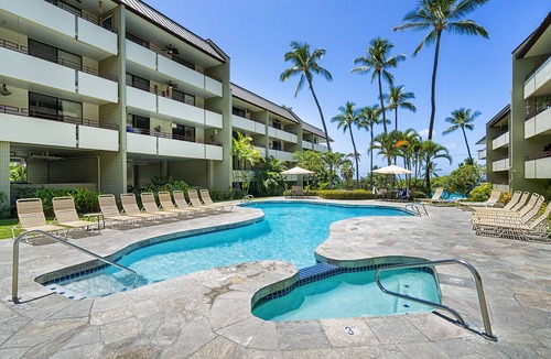 Kahaluu Bay Condo | White Sands Village | Oceanfront