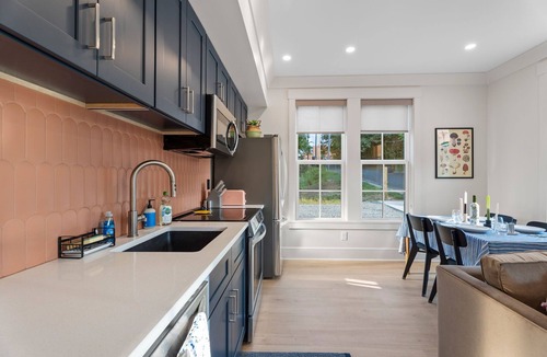 Durham House | Wonderful 8-bedroom house & guest house in Downtown Durham