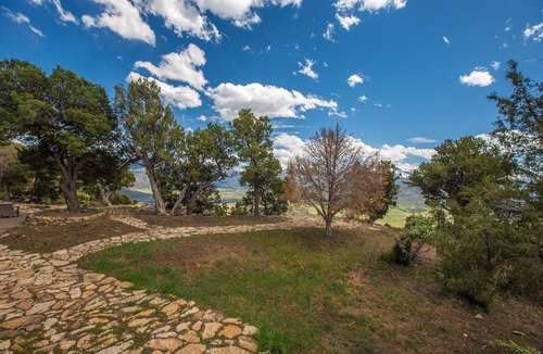 Loghill Village Apartment | Wrap Around Deck | Unmatched Views | Air Conditioning | STR2025-060