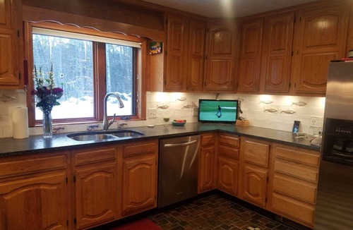 Wayne House | Your Lakeside Paradise: A/C, Private Dock, Kayaks & Rowboat on Dexter Pond!