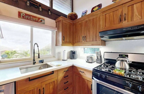 Hawaii Kai House | Zen Hawaii Kai Home with Fast WiFi, W/D, Koi Pond & Large Lanai