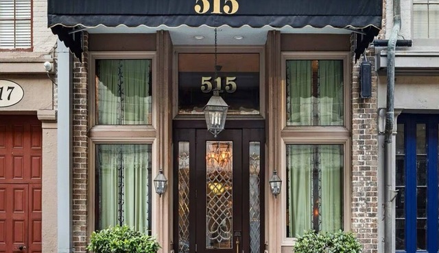 1-Bdrm Suite in NOLA Historic Warehouse District Near the Famous French Quarter