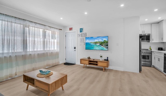 #1 - Romantic Beach Escape 1BR Walk to Ocean