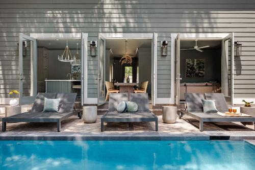 14BR Luxury Compound Private Pool Built-in spa in Savannah