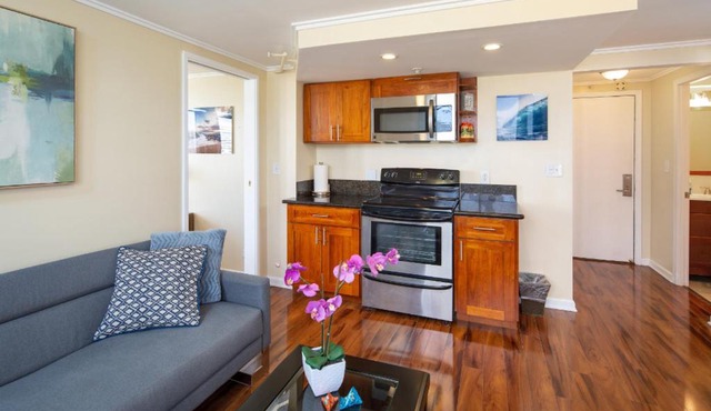 2 Bedroom Corner Suite & Tropical Views