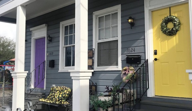 2 bedroom double 1 mile from Superdome