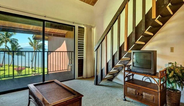 2-Level OF W/Lanai, WiFi and Kitchen–Molokai Shores