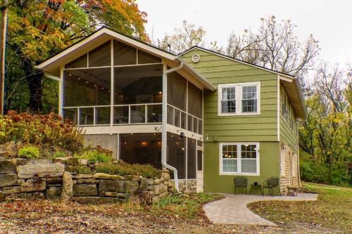 2 Mi to Downtown: 4BR Country Home Near K-State in Manhattan