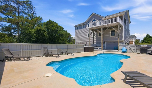 2 min to beach, Private Pool & Hot Tub. Ocean Hill