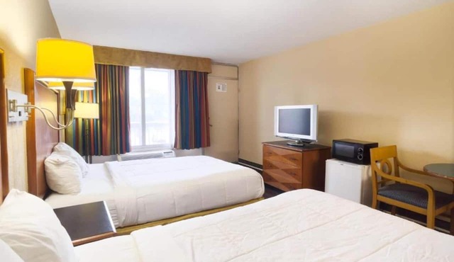 2 Queen Bed | Non smoking