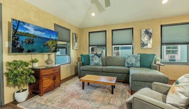 2BR Condo in Historic Wailuku–Central Maui Locale