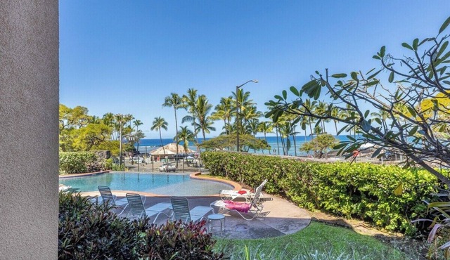 3-Bedroom Beach Condo, Infinity Pool & Spa.Sunsets
