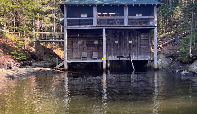 3 charming cottages sleeping 14 on an ocean cove, 21-acre forest property