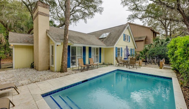 3 Night Hawk: 4th Row Beach Cottage. Private Pool, Free Bikes. Dogs OK, Fence