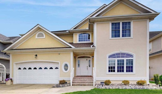 309 White Heron Court