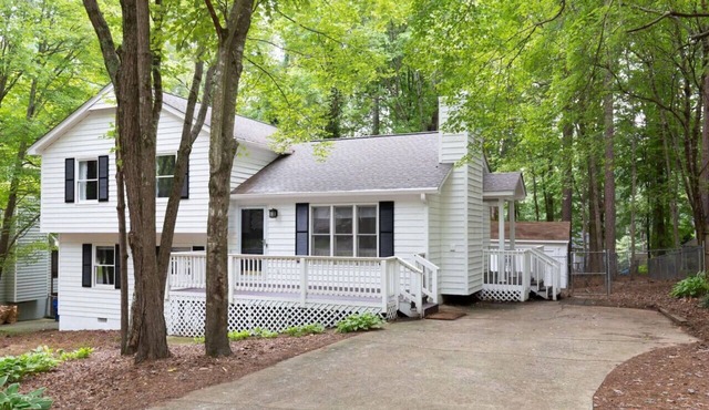 4BR Kid Friendly Fenced in Yard Playset in Raleigh