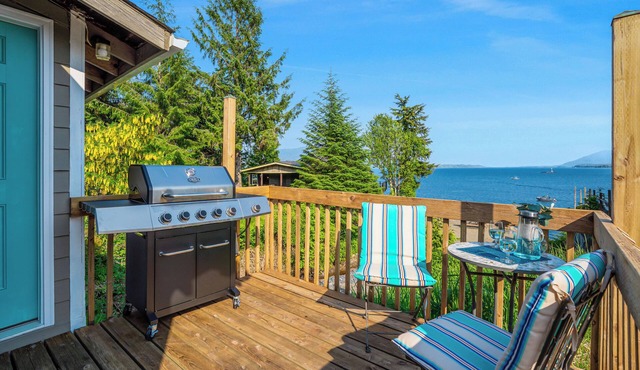 6 Mi to Main St: Oceanfront Cottage in Ketchikan