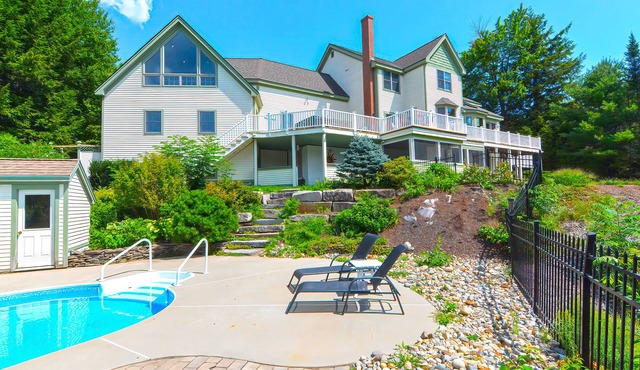 9 Bedroom Estate, Sleeps 24, Pool, Hot Tub, Movie Theater, Game Room