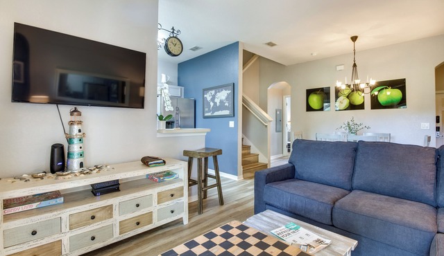 9 Mi to Disney: Resort Townhome w/Private Patio!