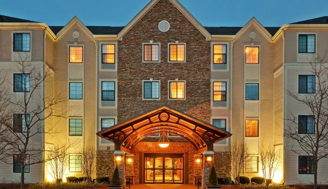 Accessible Suite | Kitchen, Free Breakfast & Pool