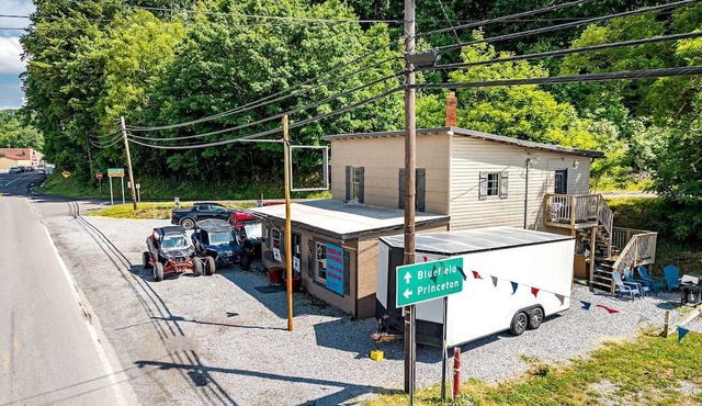 Adventure-Ready Bluefield Mountain Loft Near ATV Trails WV in Bluefield