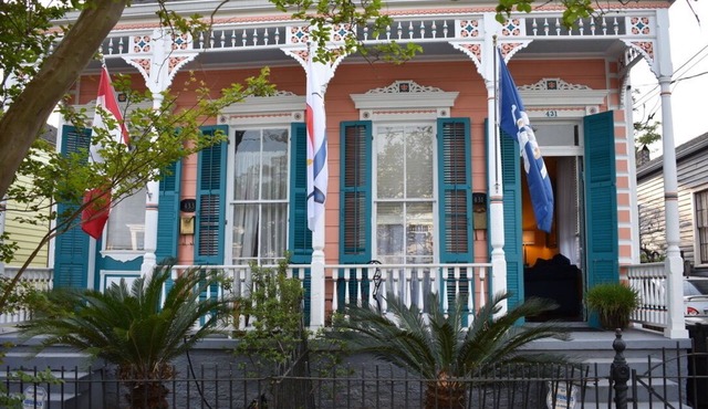 Algiers Point 2BR/1BA Close to French Quarter, Federal City and CBD in New Orleans