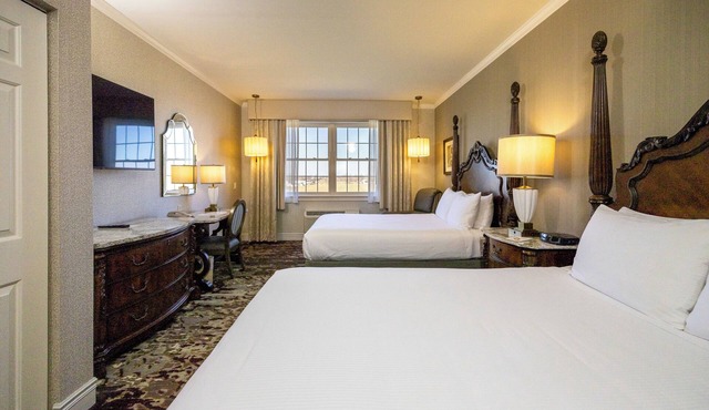 AmishView Inn and Suites