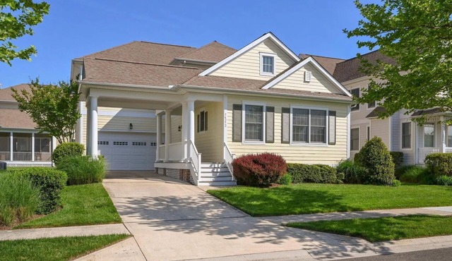 Bayside Home w/Pool, Golf & Beach Shuttle in Selbyville