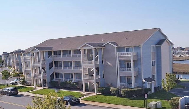 Baywatch III 302A-Baywater 120th St, Free WiFi, Pool, W/D, AC