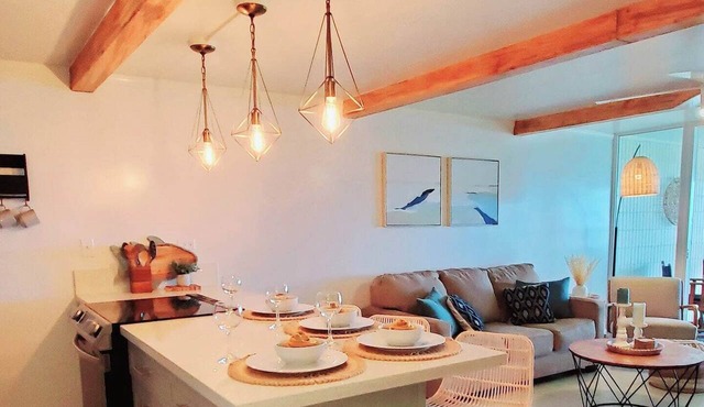 Beach Front Condo w/Beautiful Sunrises on Private Sandy Beach + Turtles + Perfect Snorkel Spot