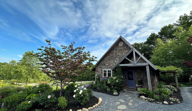 Beautiful 13 acre Property on Sheepscot River w/2 Bedroom Cottage & Air Stream