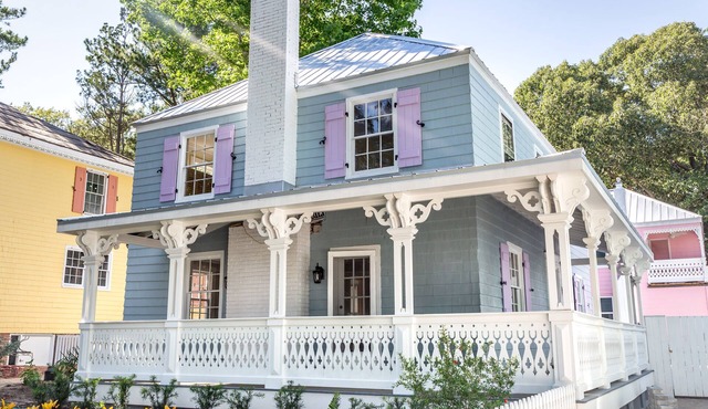 BEAUTIFUL HOME; ADRQUATELY DEATILED ON THE INSIDE AND OUT. STEPS TO THE BEACH