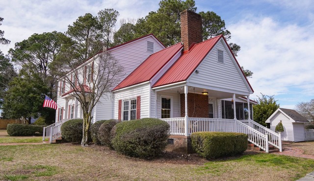 Beautiful, large home for family or friend gatherings!