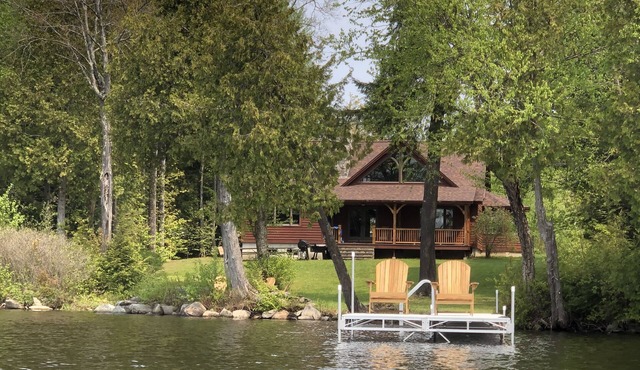 Beautiful, Peaceful Lakefront Home in woods. Canoe, Kayaks, ATV trail access.