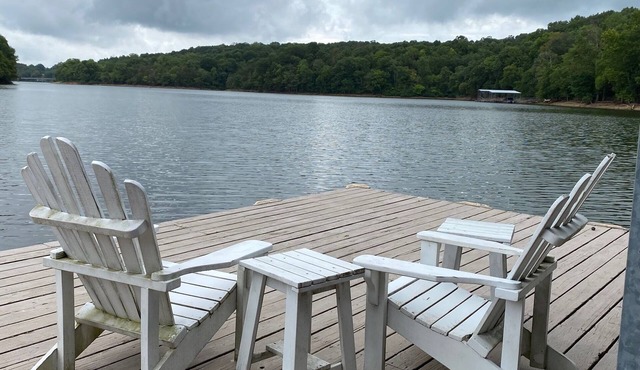 Beaver Lake Paradise with Bunkhouse