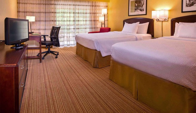 Best Value, Quality Stay! 3 Pleasant Units, Free Parking, Pool, Pets Allowed