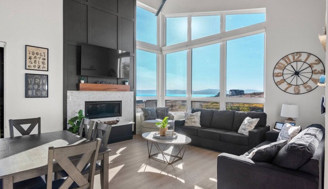 Blue Sage Modern Sleeps 27 with Pickleball and Theater in Fish Haven