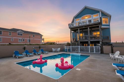 Blue Wave - KDH MP 7.5, Oceanfront, Heated Pool, Hot Tub, Pool Table, Pets OK, Flex Stays in Kill Devil Hills