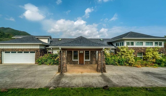 Breathtaking Villa with Swimming Pool and Fantastic Sights in Hauula, Hawaii