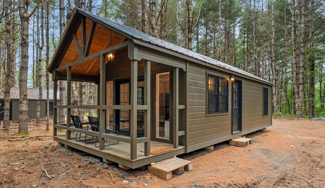 Brewery Farm Cabin: Dickinson