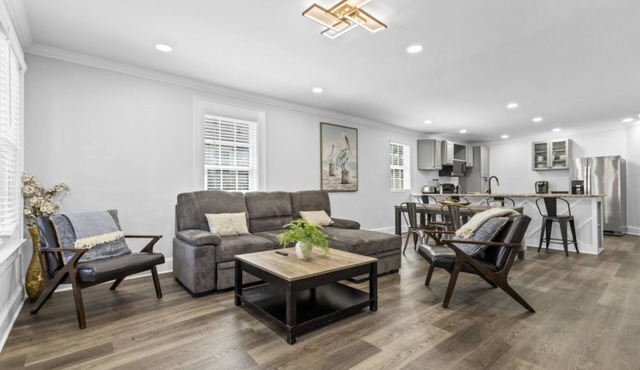 Bright and Modern - Close to Everything