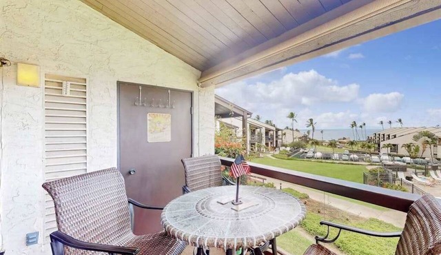 Bring the Dog to a Kihei Condo with Pool & Tennis