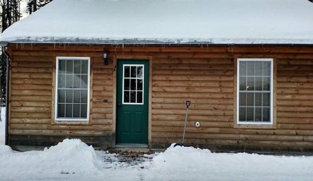 Cabin 4 Roody's Black Bear Cabins- Trail access from camp