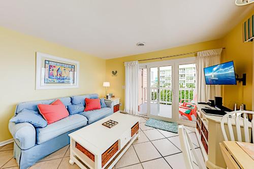 CB05 Cozy Carolina Beach Condo