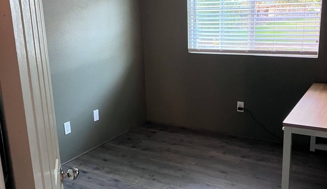 Charming 3-bedroom townhome with AC, WiFi in serene Ewa Beach