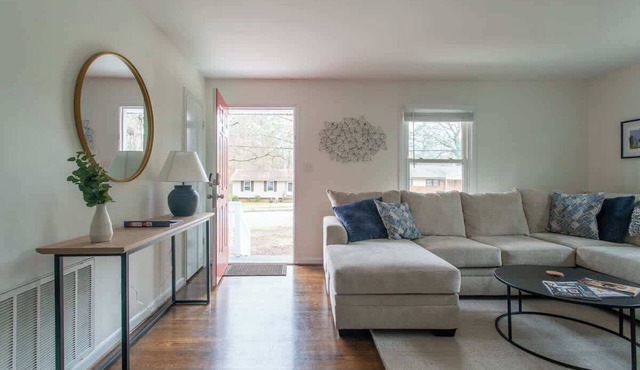 Charming 3BR Home w/Fenced Yard Near DT Raleigh in Raleigh