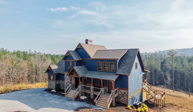 Charming 5-bedroom house with mountain views in Talking Rock