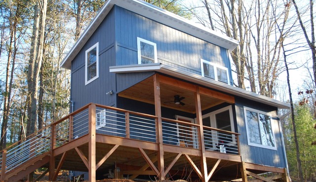 Charming Cottage Near Downtown, Parkway, and Biltmore