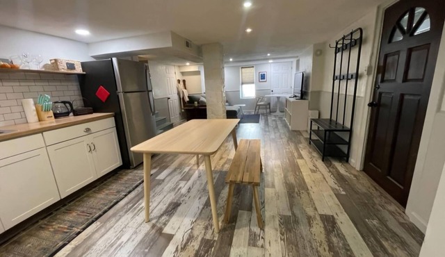 Charming private studio near downtown, hospitals, hiking, rivers. Pet friendly. in Roanoke